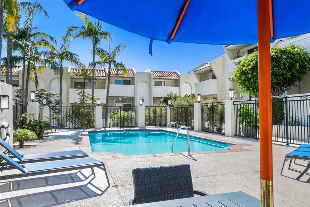 415 2nd, Hermosa Beach, CA 90254 - #1