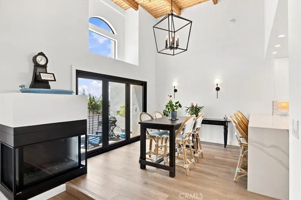 225 4th Street, Hermosa Beach, CA 90254 - #1