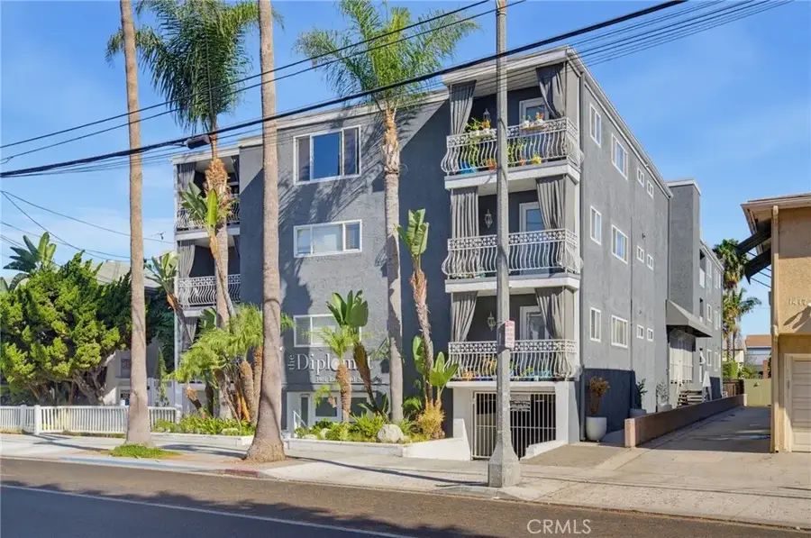 1401 E 3rd Street #16, Long Beach, CA 90802 - #2