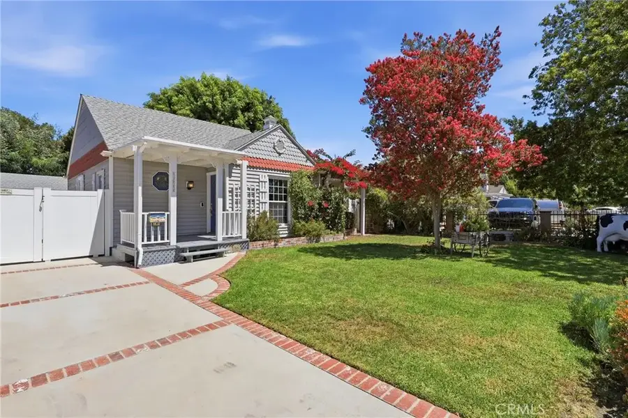 11957 Collins Street, Valley Village, CA 91607 - #3