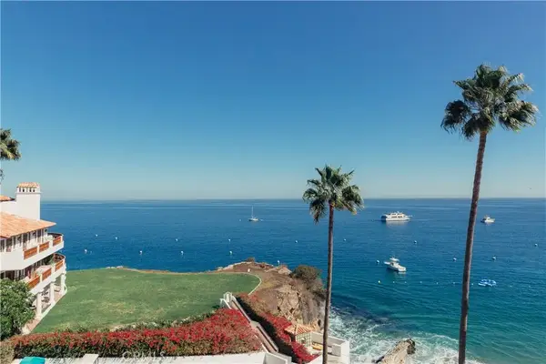 91 Playa Azul, Avalon, CA 90704