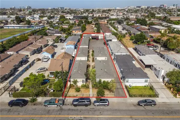 10901 S Freeman, Inglewood, CA 90304