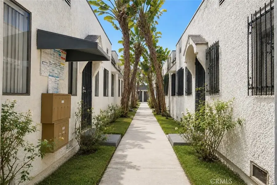 526-534 W 47th St, Los Angeles, CA 90037 - #3