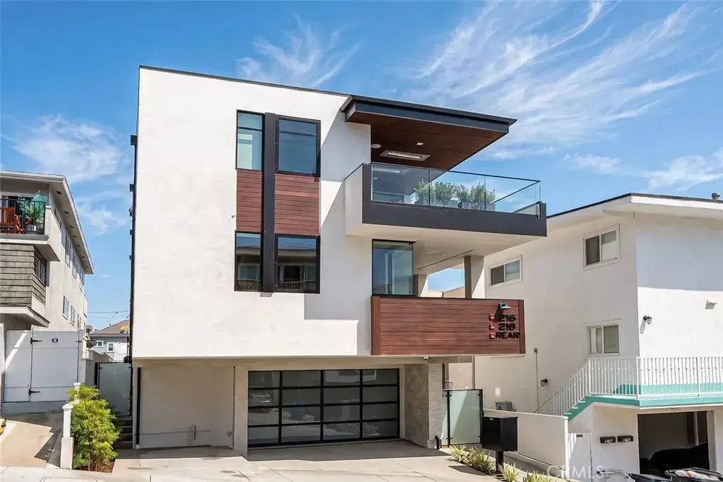 218 14th Street, Manhattan Beach, CA 90266 - #1