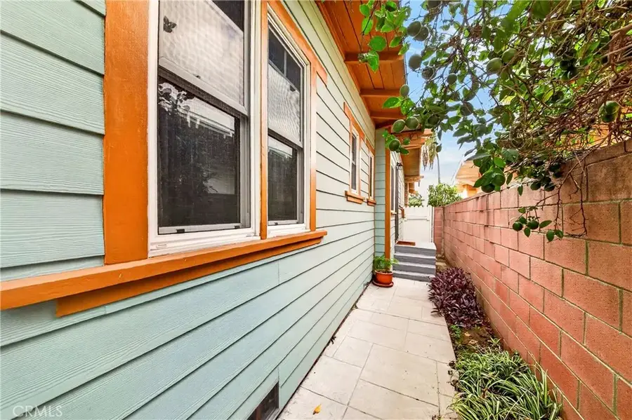 1705 W 52nd, Los Angeles, CA 90062 - #3