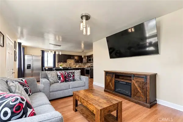 215 E 76 Place, Los Angeles, CA 90003