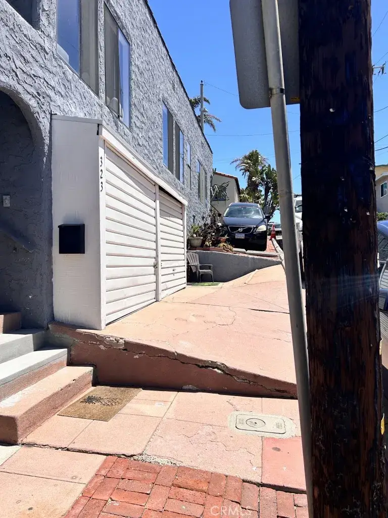 323 35th, Manhattan Beach, CA 90266 - #3