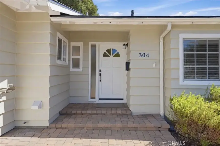 304 N Meadows, Manhattan Beach, CA 90266 - #2