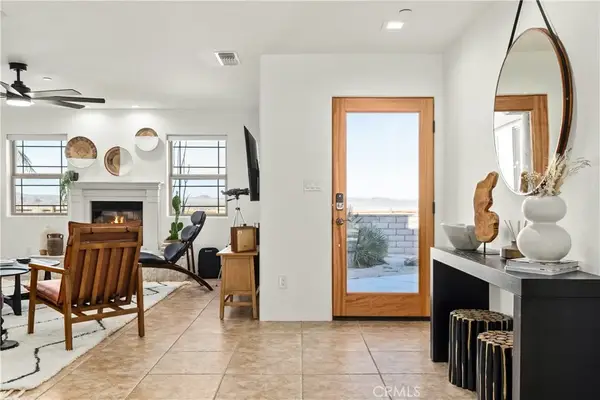 7030 Mile Square Rd, Joshua Tree, CA 92252