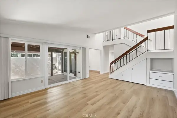 22544 Jeffrey Mark Court #1, Chatsworth, CA 91311