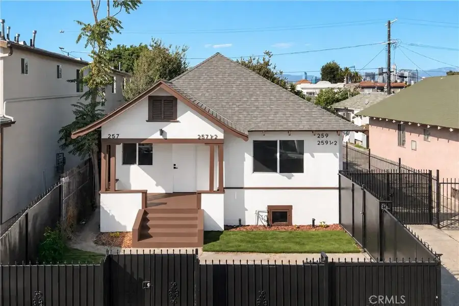 259 W 42nd Street, Los Angeles, CA 90037 - #2