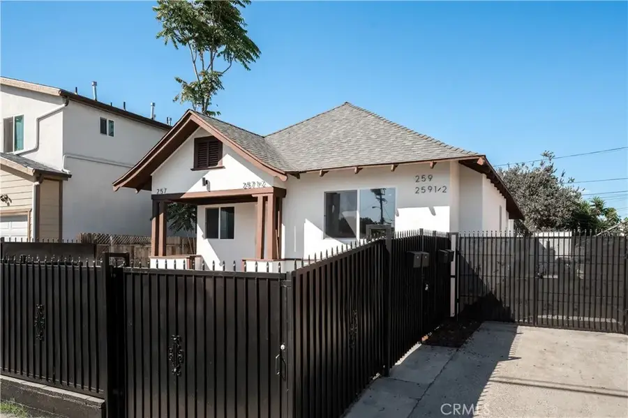 259 W 42nd Street, Los Angeles, CA 90037 - #3