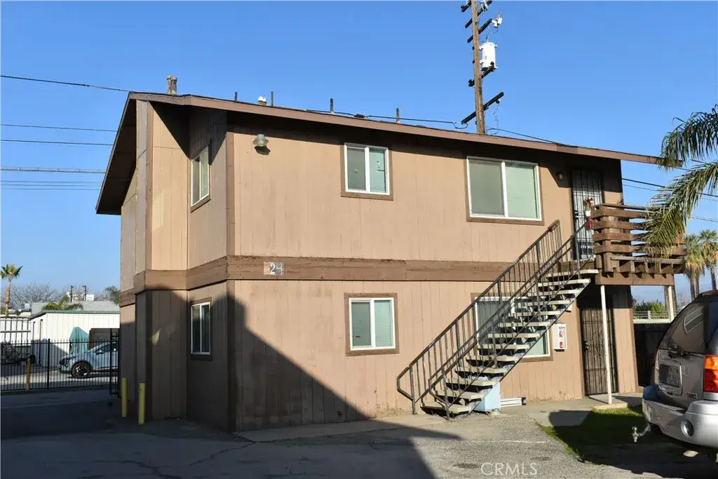 822 East 19th Street, Bakersfield, CA 93305 - #1