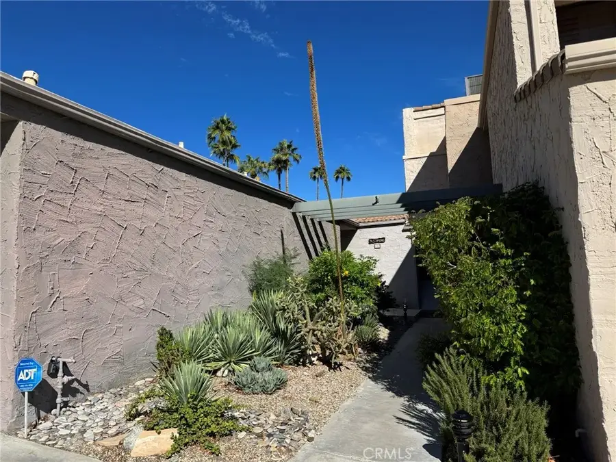 152 E Via Huerto, Palm Springs, CA 92264 - #2
