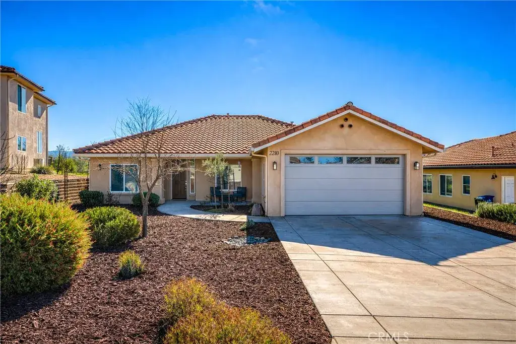 2210 Holly Drive, Paso Robles, CA 93446 - Image #1