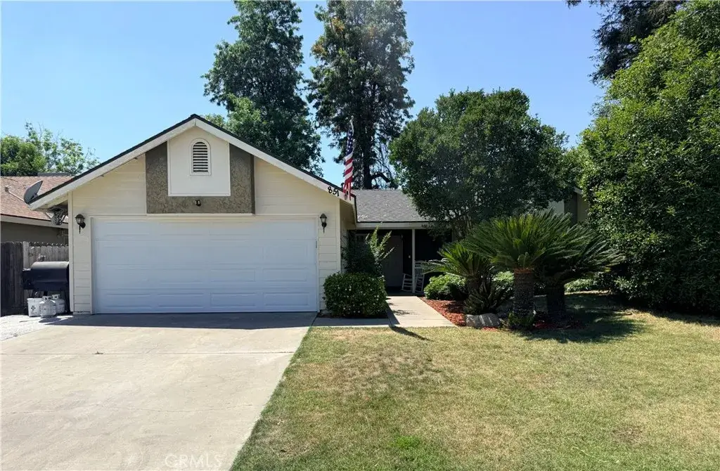 851 N Crenshaw, Visalia, CA 93291 - #1