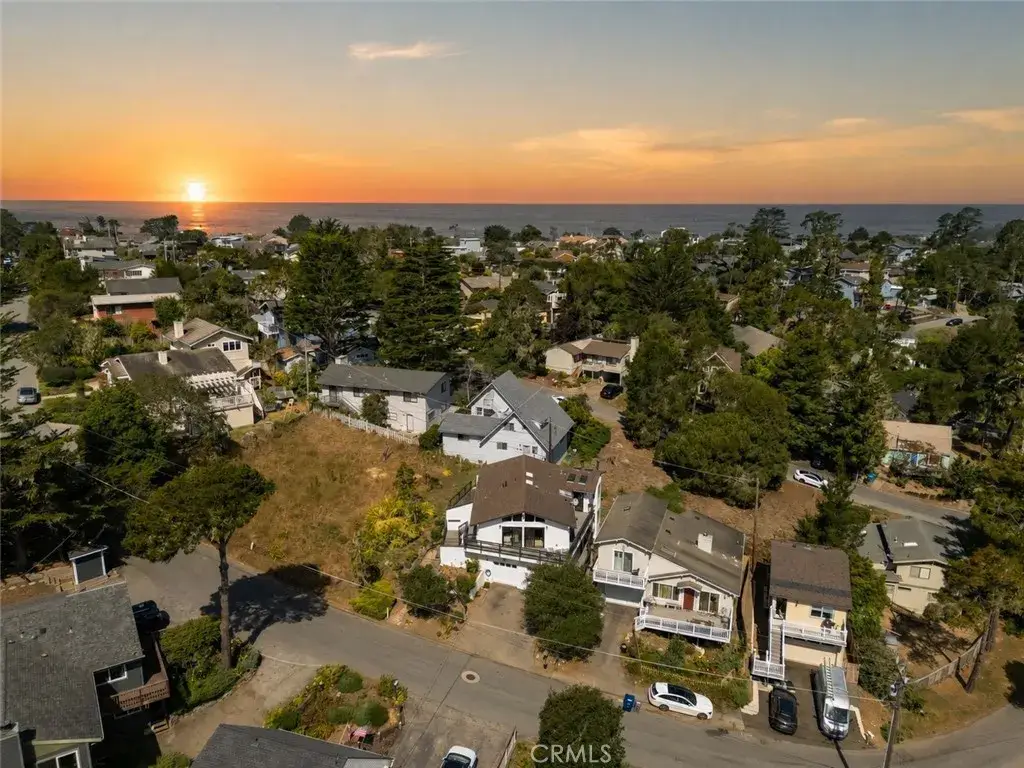 675 Huntington, Cambria, CA 93428 - #1
