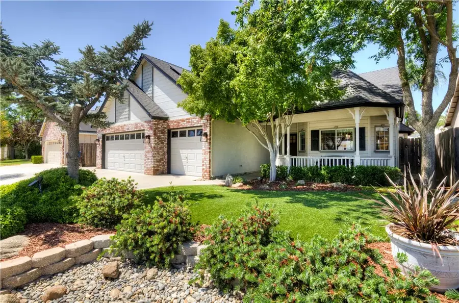1812 E Oakmont, Fresno, CA 93730 - #2