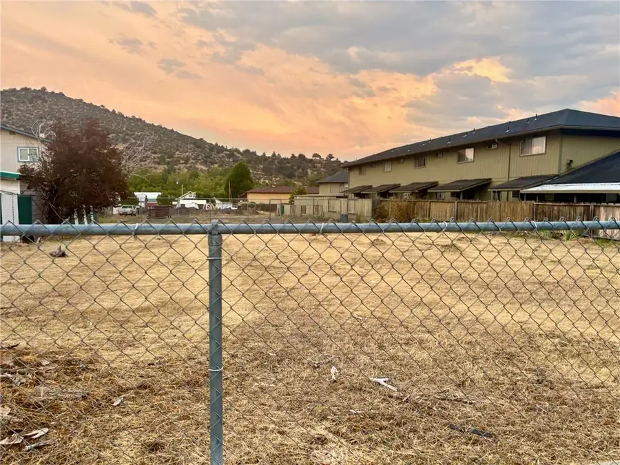 1106 S. Oregon St., Yreka, CA 96097 - Image #2