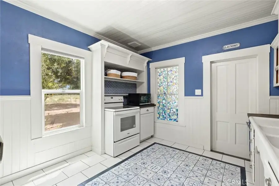 2725 West Sacramento Avenue, Chico, CA 95973 - Image #2