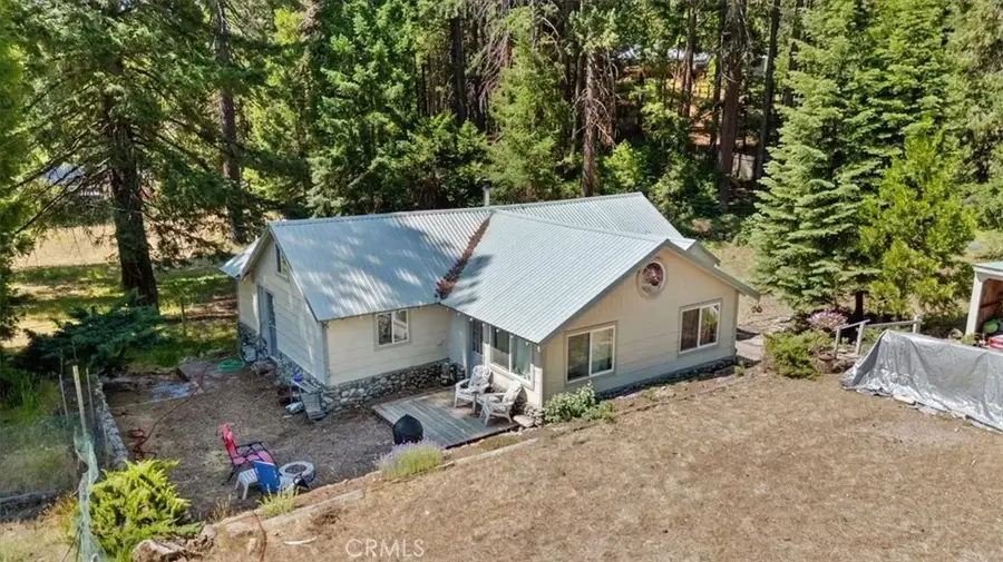 930 Davis Place Road, Mount Shasta, CA 96067 - Image #2