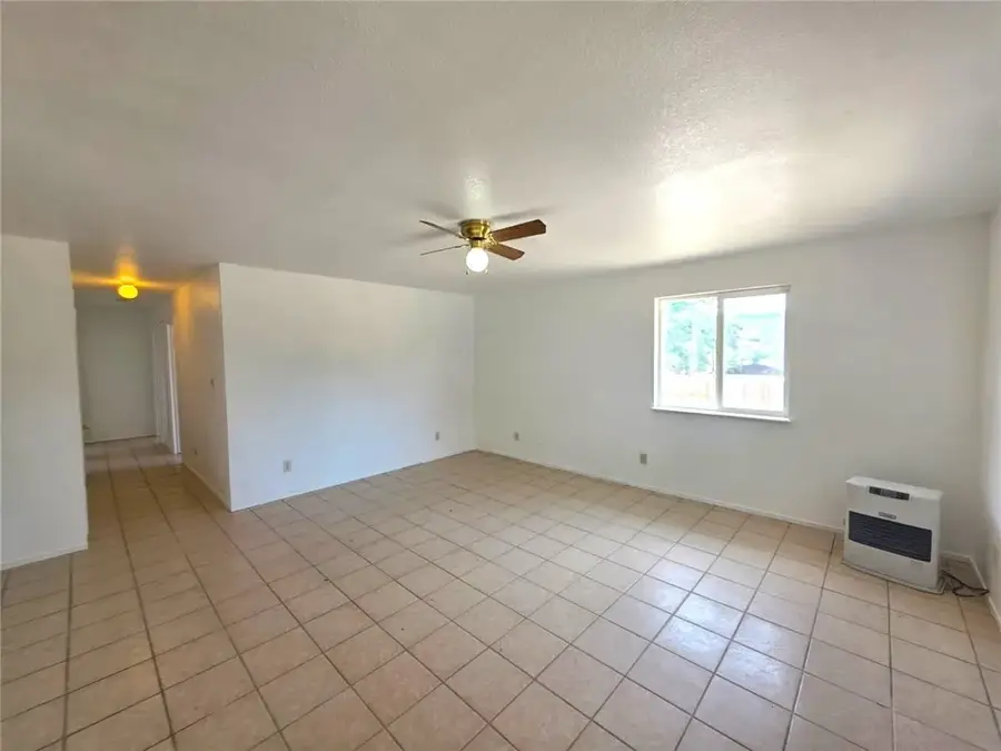 1415 Quail Ave., Yreka, CA 96097 - #2