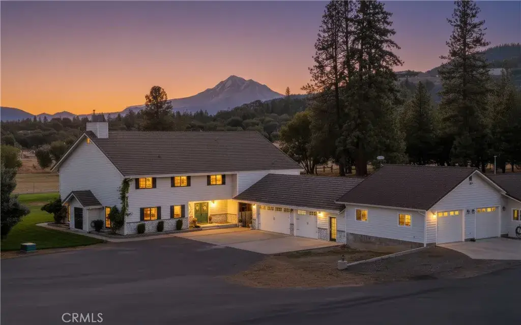 1121 Oak Valley Drive, Yreka, CA 96097 - #1
