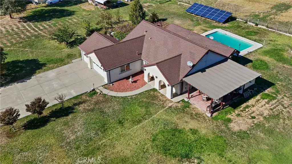 23004 Smith, Gerber, CA 96035 - #1