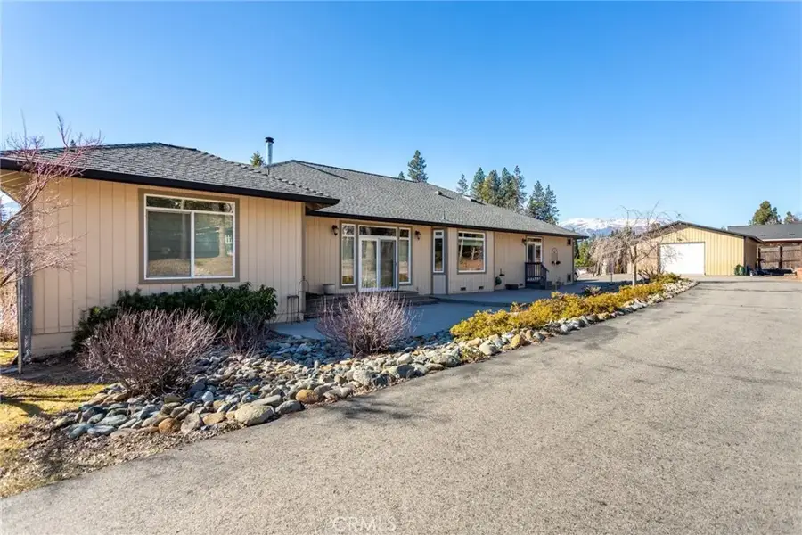 2620 Fryers Way, Mount Shasta, CA 96067 - Image #2