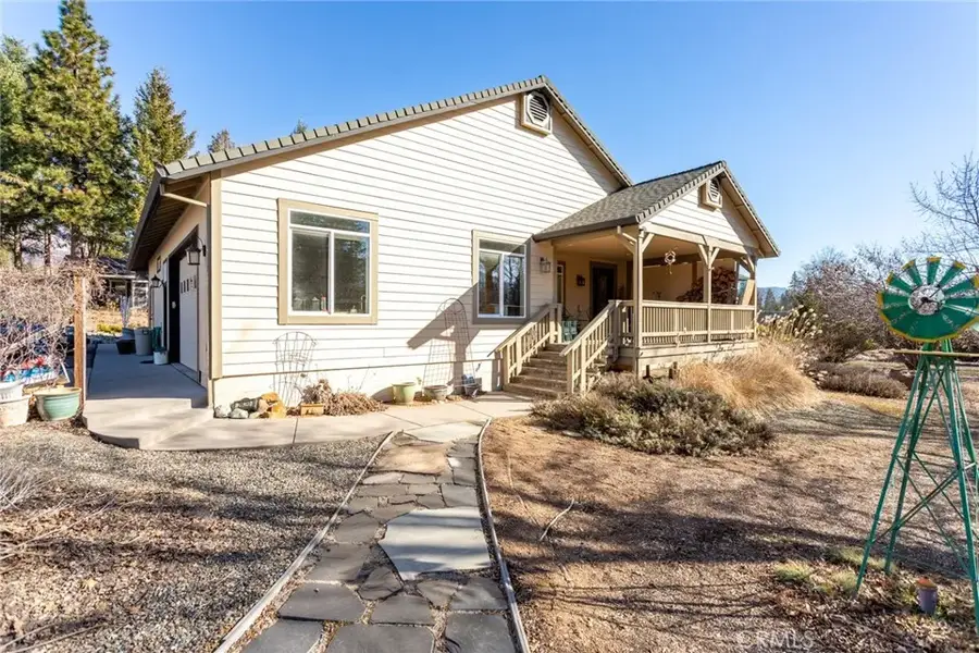 2620 Fryers Way, Mount Shasta, CA 96067 - Image #3