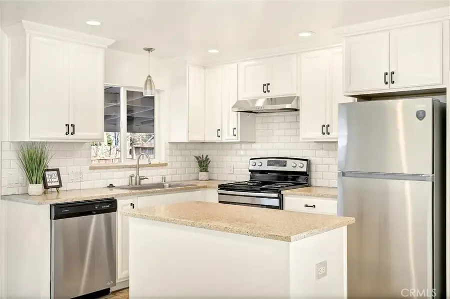 438 W 1st, Chico, CA 95926 - #3