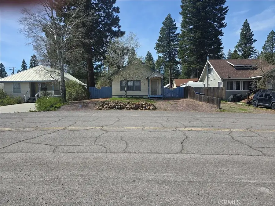 605 Delwood, Westwood, CA 96137 - #2