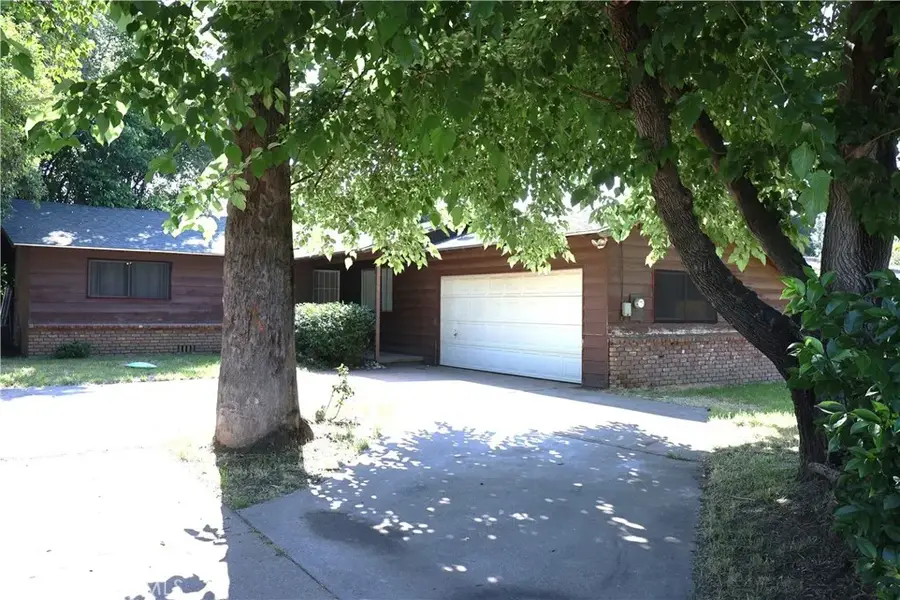 385 Chestnut Ave., Red Bluff, CA 96080 - #2