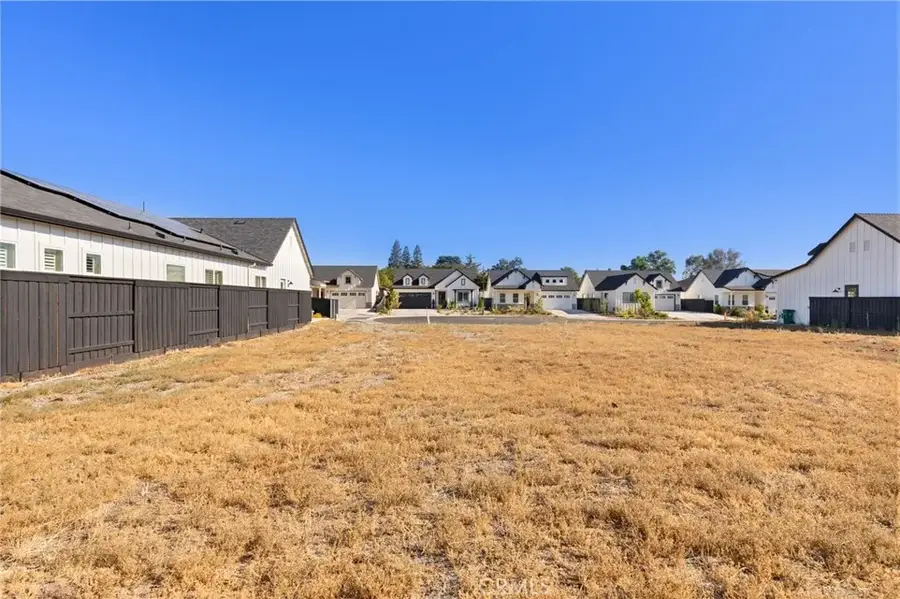 11 Harkness, Chico, CA 95973 - #2