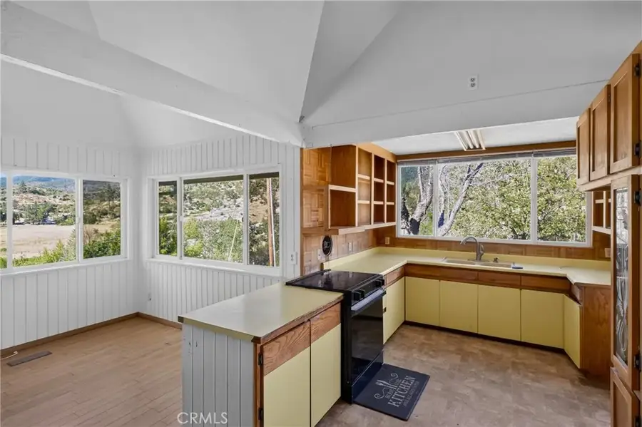 405 Old Cottonwood Creek Road, Hornbrook, CA 96044 - #3