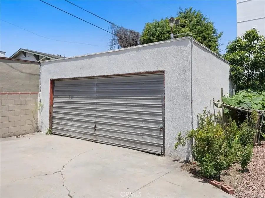 2917 Kenwood Avenue, Los Angeles, CA 90007 - Image #2