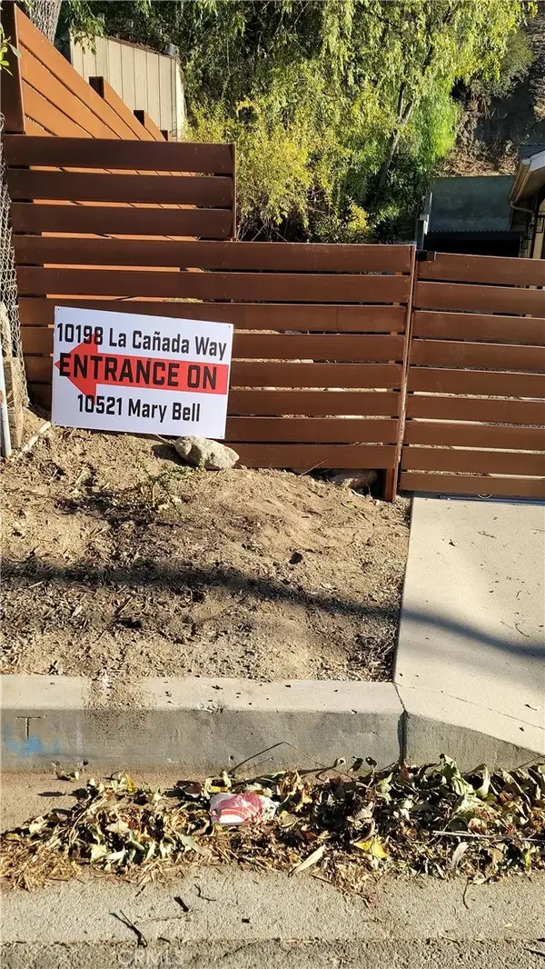 10198 La Canada, Sunland, CA 91040