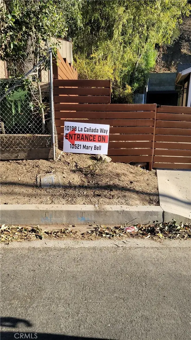 10198 La Canada, Sunland, CA 91040 - Image #2