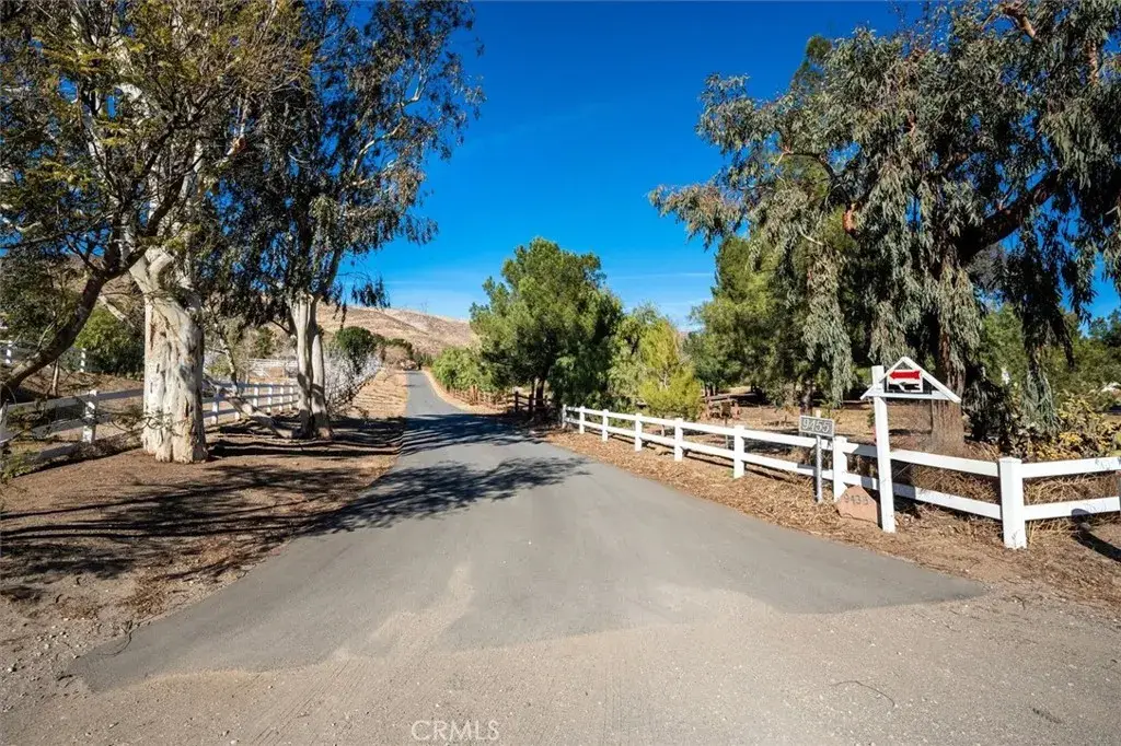 9455 Hierba Road, Agua Dulce, CA 91390 - Image #1