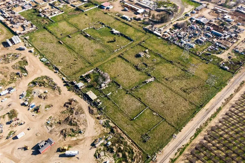 0 Apn 17407012, Lamont, CA 93241 - Image #1