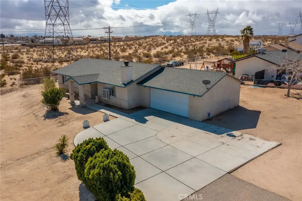 16205 Llanada Avenue, Victorville, CA 92394 - Image #1