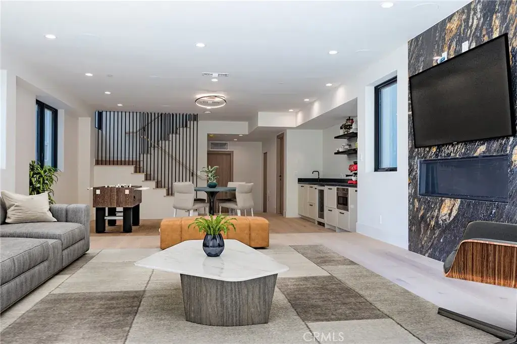 404 16th Street, Manhattan Beach, CA 90266 - Image #1