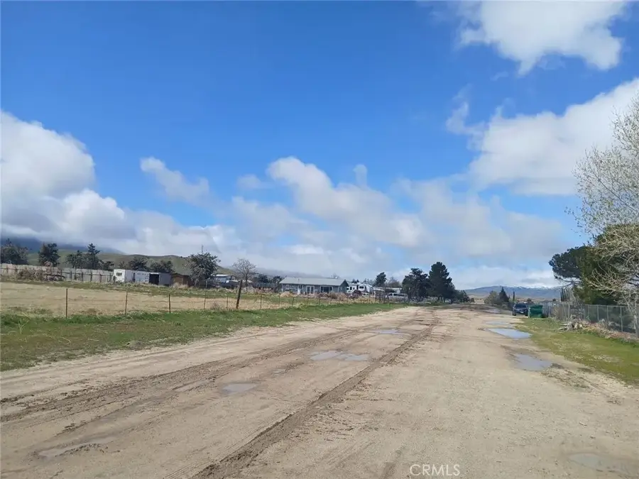 28216 Benjie, Lancaster, CA 93536 - #2