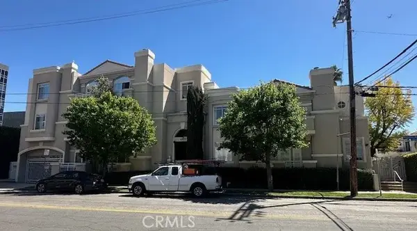 4630 Woodley Avenue #205, Encino, CA 91436