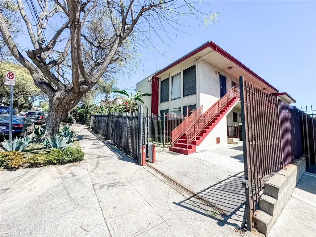 636 Robinson Street, Los Angeles, CA 90026 - Image #1