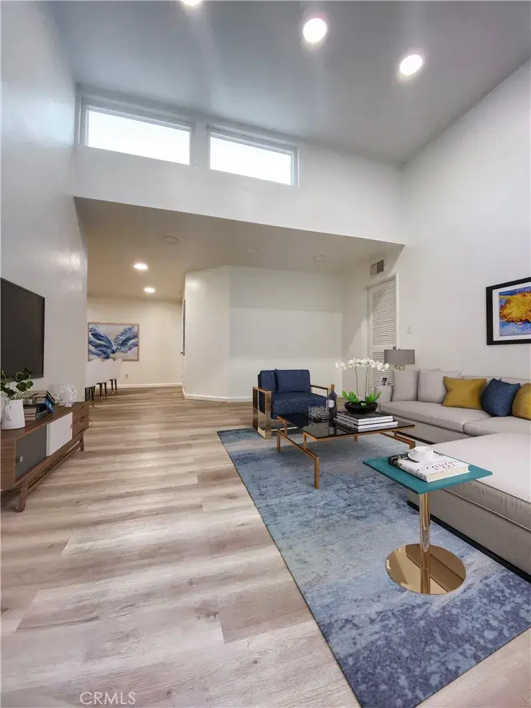 18645 Hatteras Street #278, Tarzana, CA 91356 - Image #2