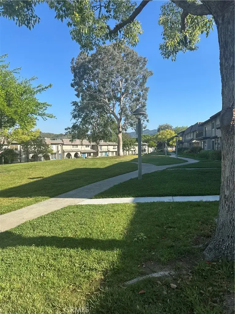 25260 Avenida Dorena, Newhall, CA 91321 - Image #2