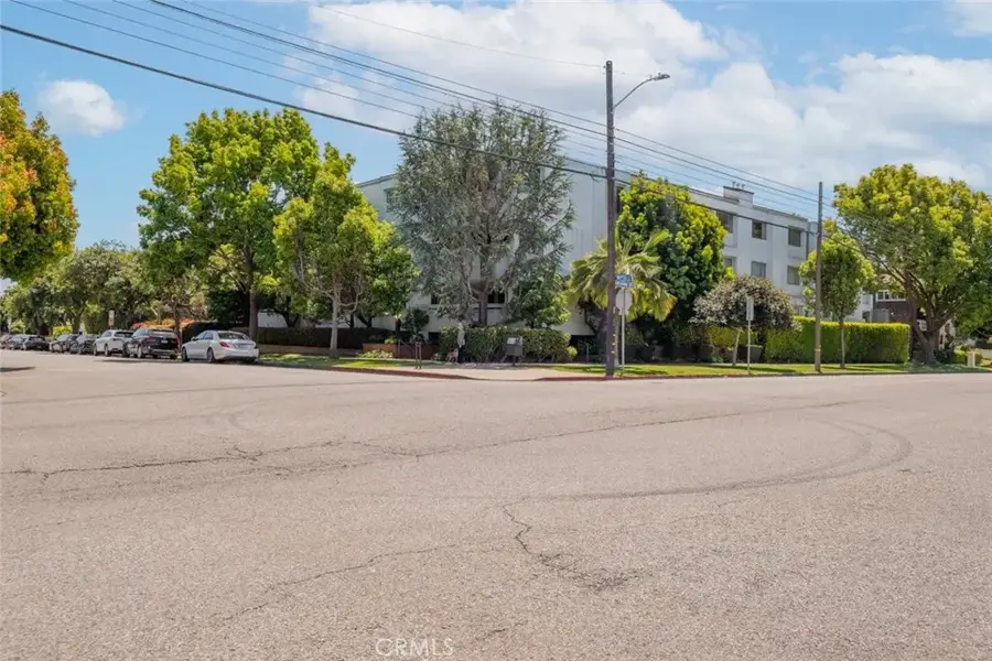 930 California Avenue #105, Santa Monica, CA 90403 - Image #2