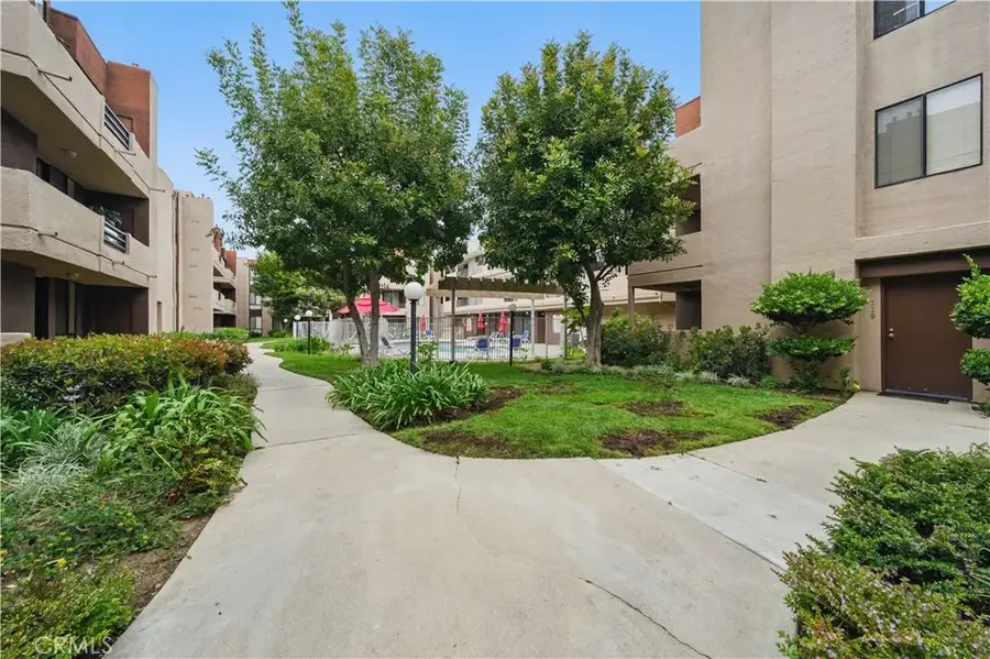 7826 Topanga Canyon Boulevard #218, Canoga Park, CA 91304 - Image #3