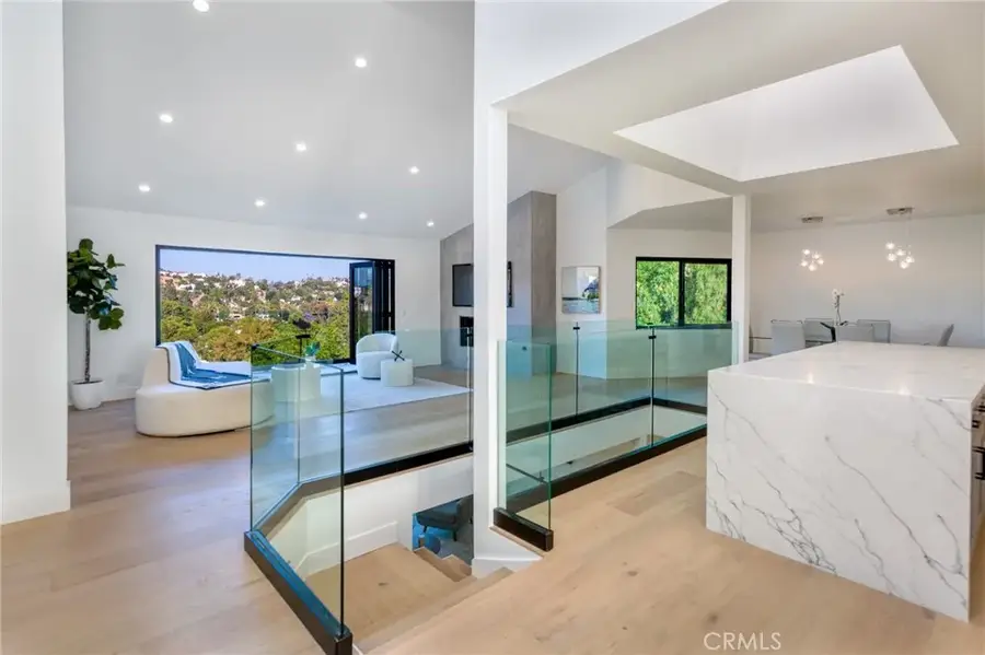 4976 Llano Drive, Woodland Hills, CA 91364 - Image #2